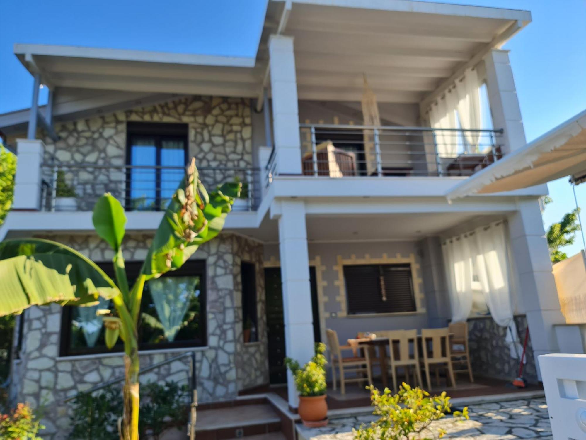 Akis House * Néa Meságkala