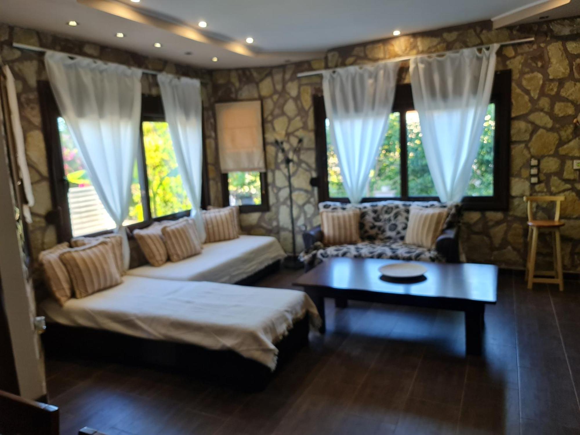 Akis House * Néa Meságkala